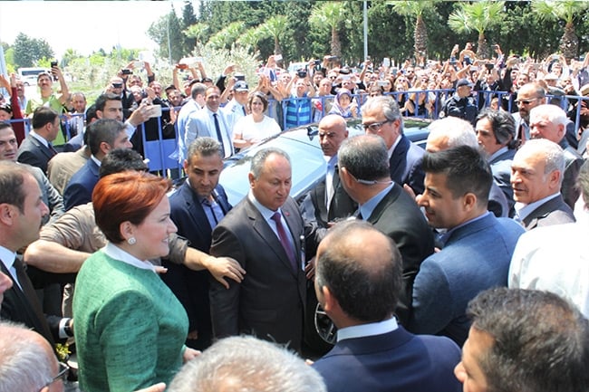 İzmir'de Akşener Coşkusu! 2