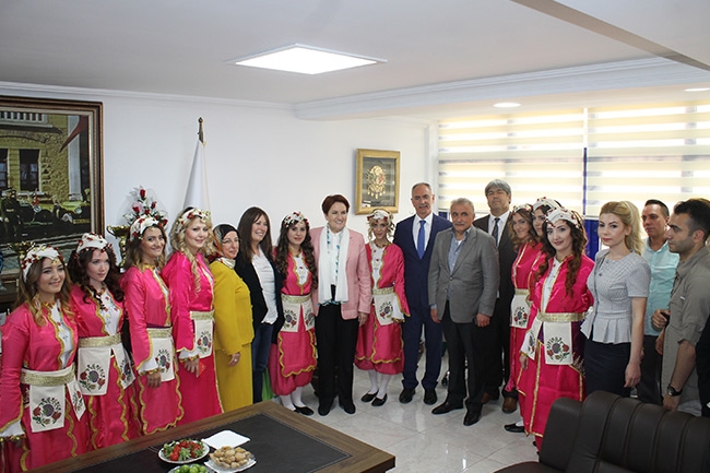 Meral Akşener Aydın'da 16