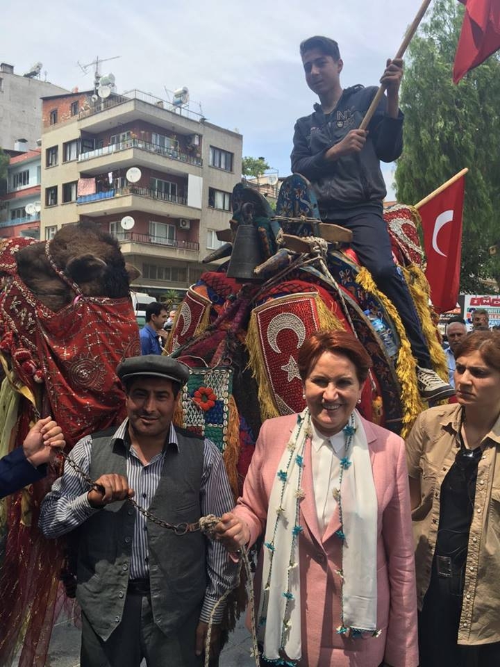 Meral Akşener Aydın'da 8