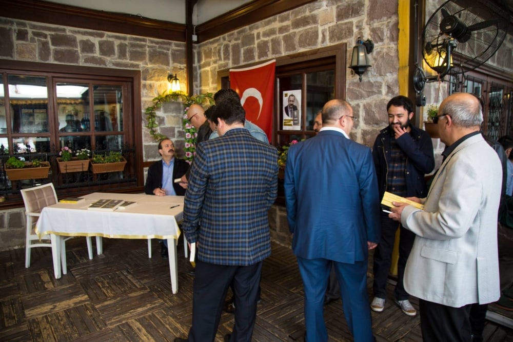 Servet Avcı'nın imza gününe yoğun ilgi 16