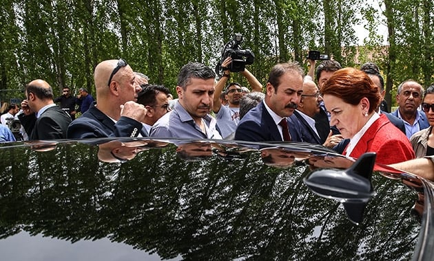 Akşener Kurultayın yapılacağı otelde incelemelerde bulundu 13