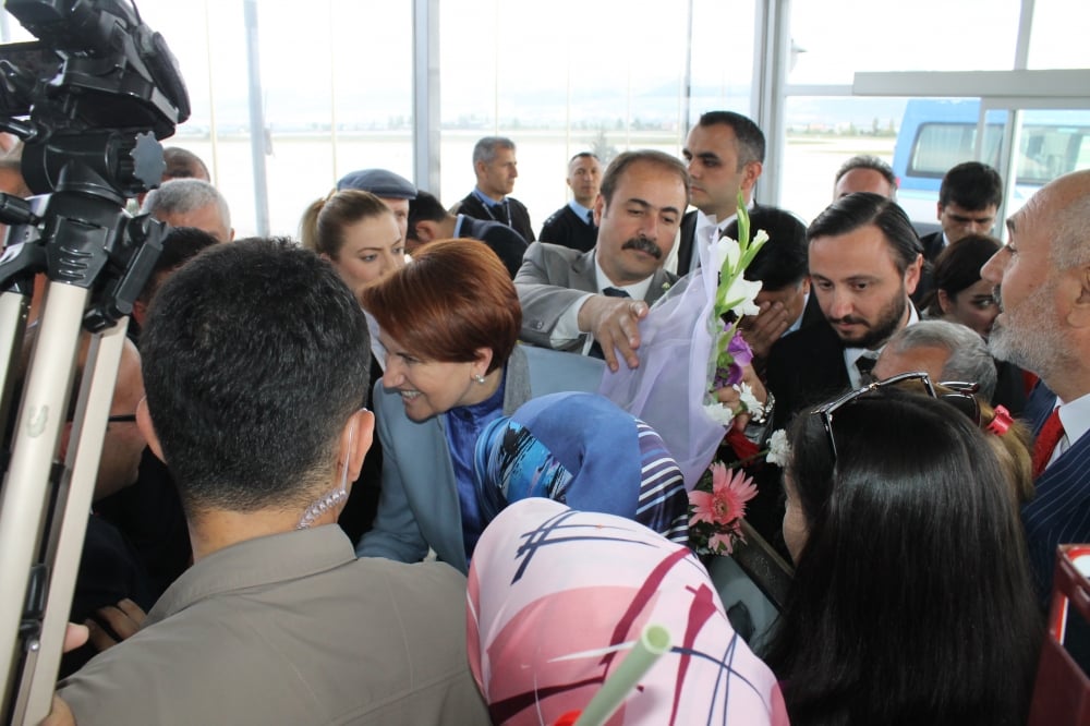 Akşener Erzurum'da 2