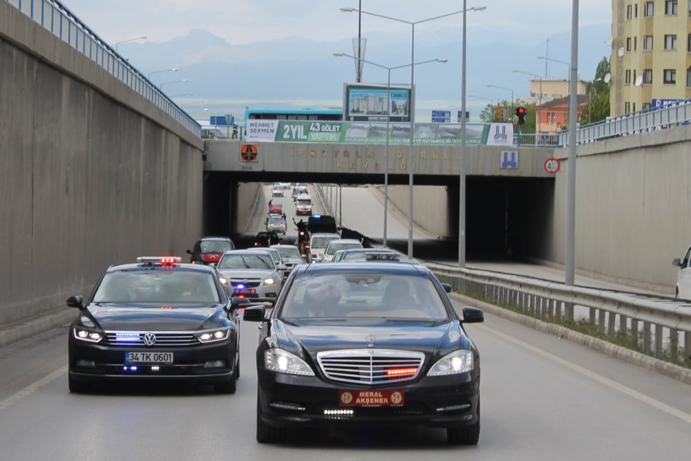 Akşener Erzurum'da 9