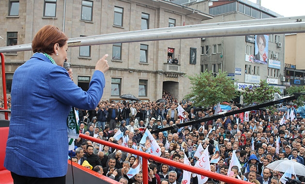 Akşener Giresun'da 10