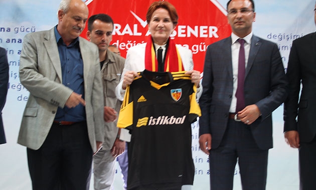 Akşener Kayseri'den seslendi 7