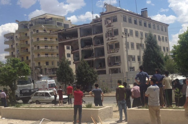 Mardin Midyat'ta bombalı araçlı saldırı! 2