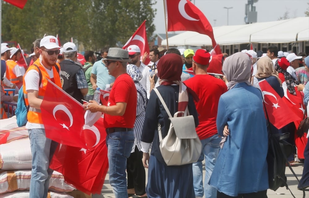 Yüz binler Yenikapı'ya akıyor 17