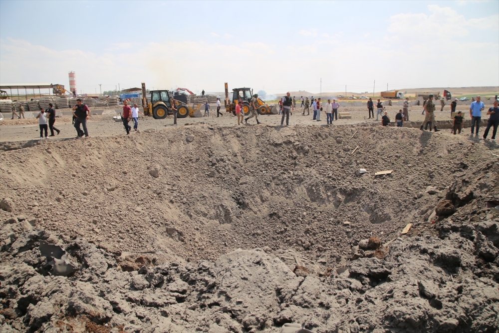 Diyarbakır'da bombalı araçla saldırı! 8