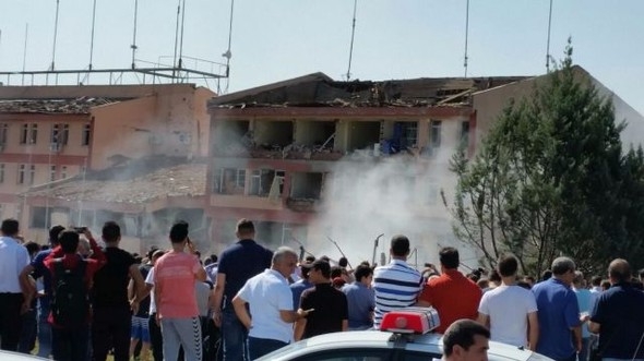 Elazığ'da bombalı saldırıdan ilk görüntüler 3