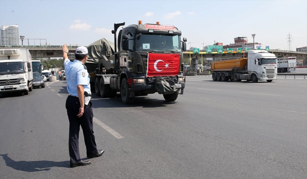 İstanbul'daki tanklar taşınıyor 5