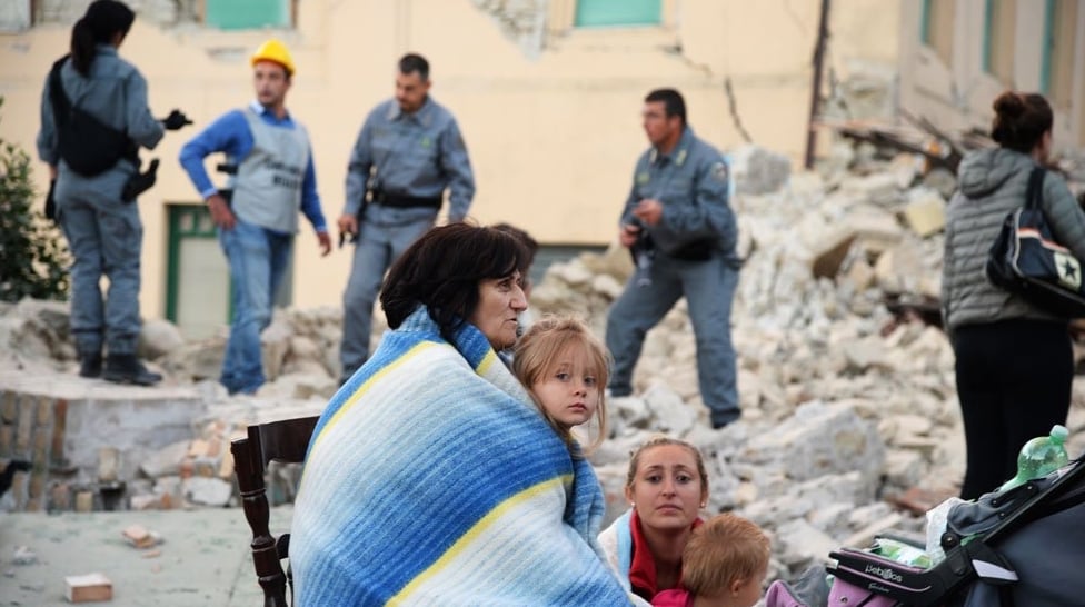 İtalya’da şiddetli deprem! 10