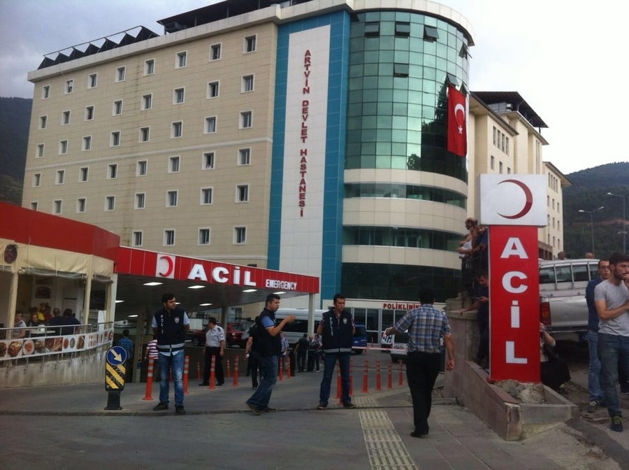 Kılıçdaroğlu'nun konvoyuna yapılan saldırıdan ilk görüntüler 12