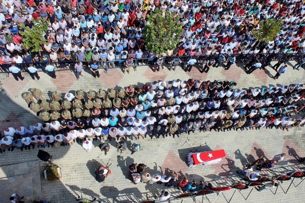 Türkiye, Cizre şehitlerini uğurluyor 2