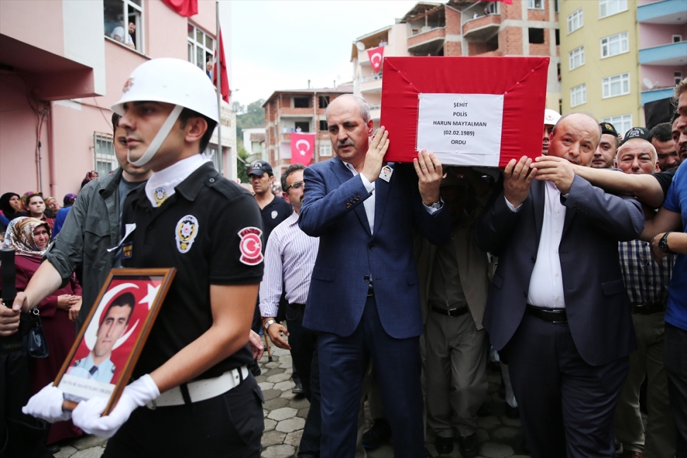 Türkiye, Cizre şehitlerini uğurluyor 3