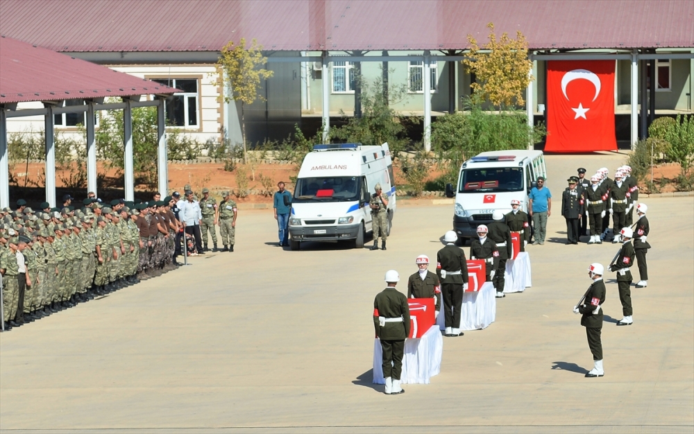 Mardin şehitleri memleketlerine uğurlandı 17