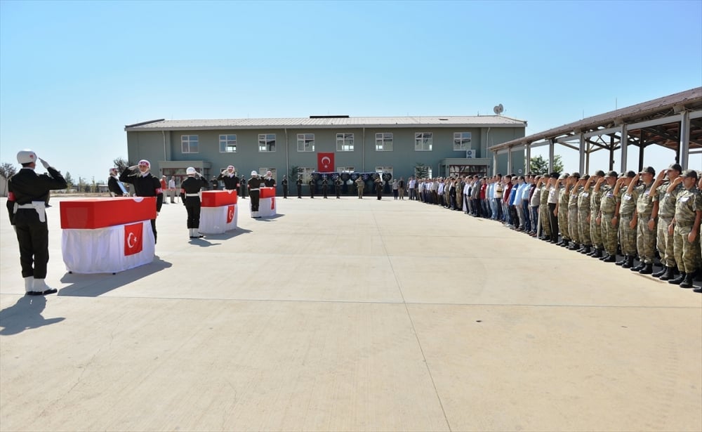 Mardin şehitleri memleketlerine uğurlandı 3