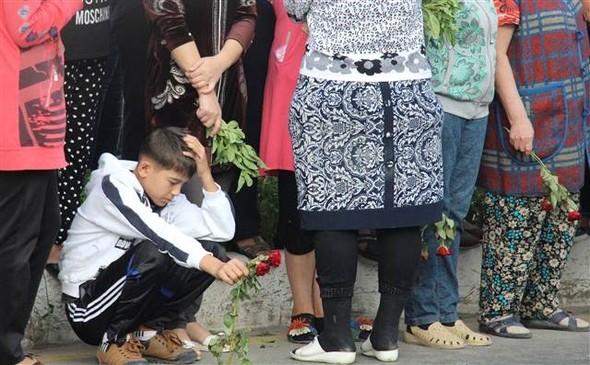 Özbekistan Cumhurbaşkanı Kerimov toprağa veriliyor 14