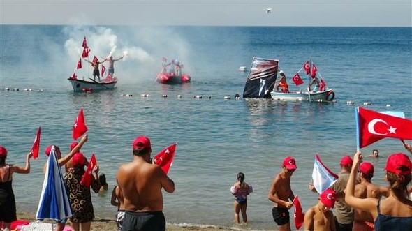 Ertelenen bayram Kapuz Plajı'nda kutlandı 10