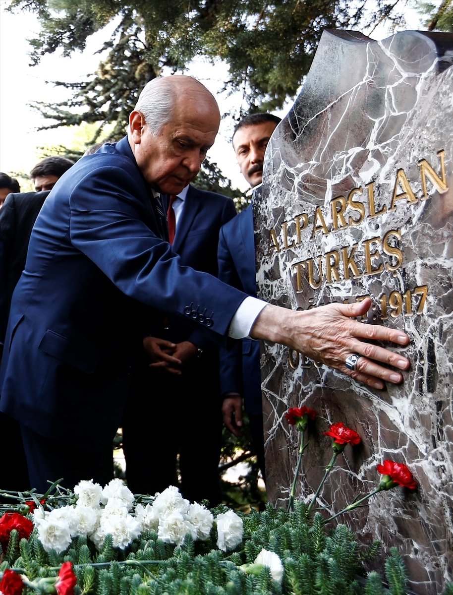 Bahçeli'den kayyum açıklaması 8