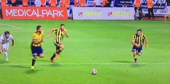 Fenerbahçe maçında bir ilk yaşandı! 2