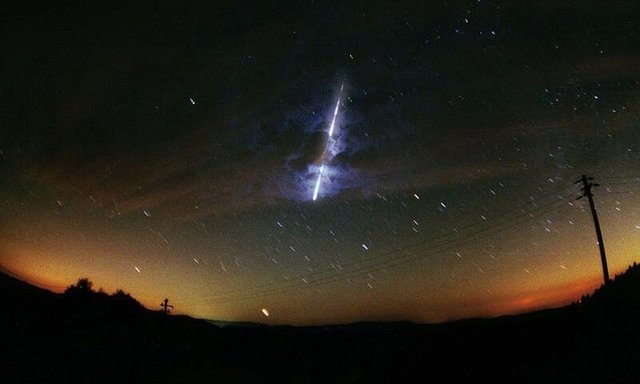 Avustralya’ya düşen meteor panik yarattı 2