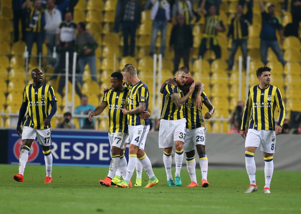 Emenike ve Sow'dan ilginç sevinç 24