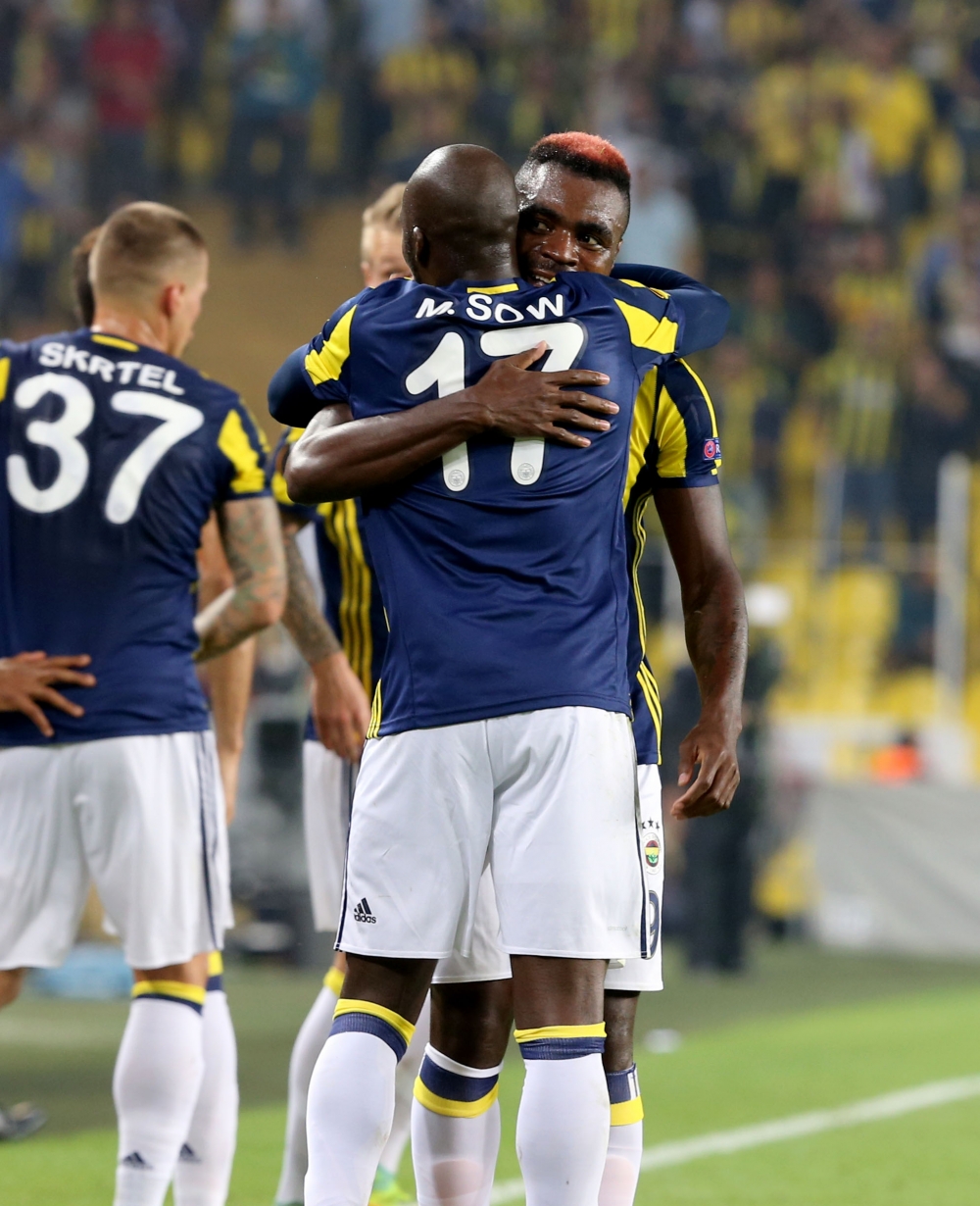 Emenike ve Sow'dan ilginç sevinç 3