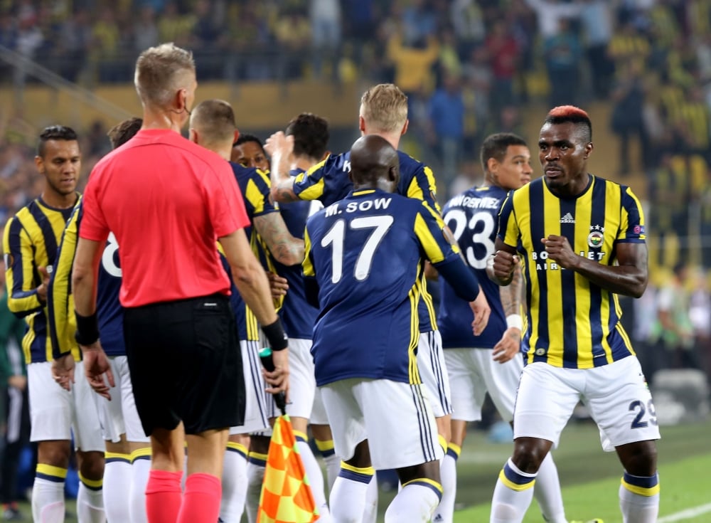 Emenike ve Sow'dan ilginç sevinç 9