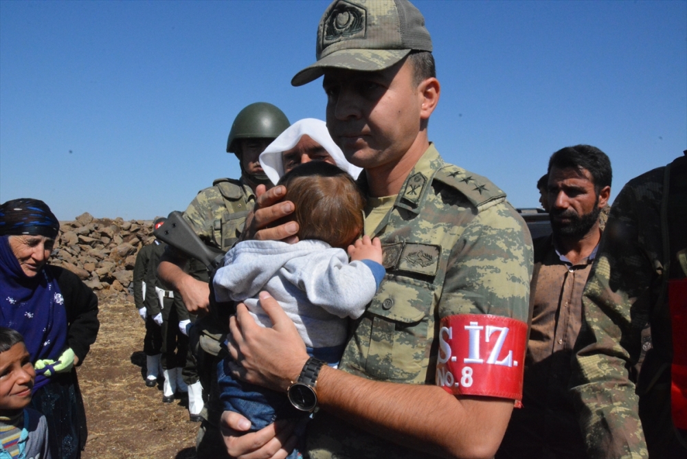 Şehitler son yolculuğuna uğurlandı 11