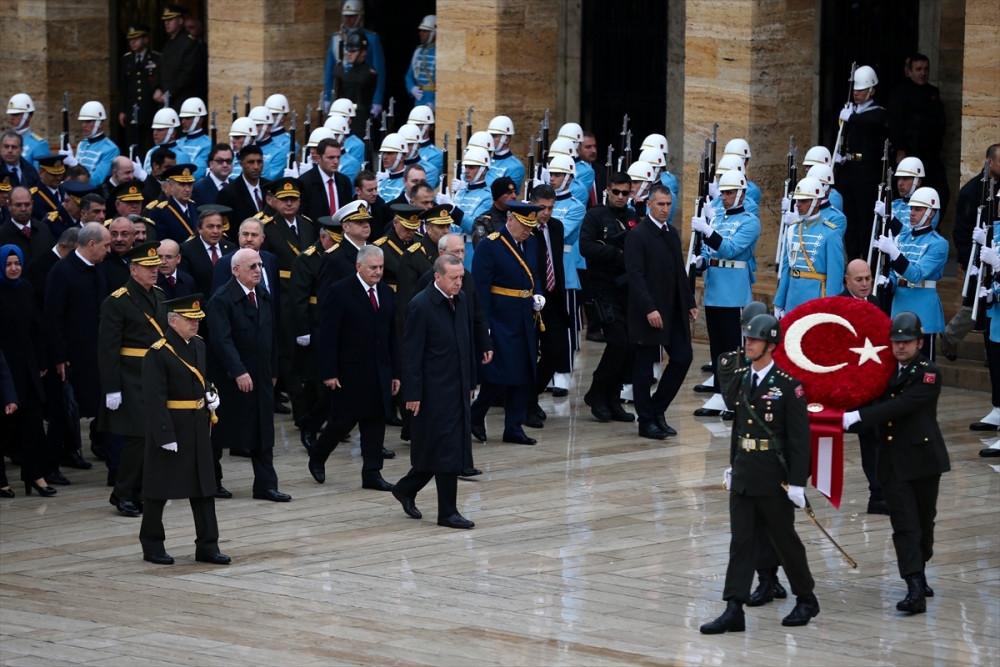 29 Ekim törenleri Anıtkabir’de başladı 10