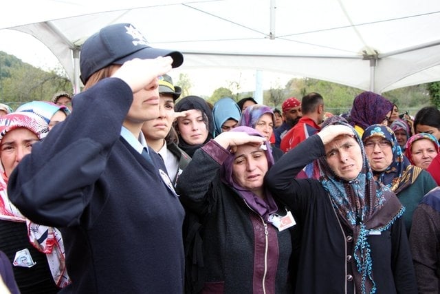 Şehit annesi: "O kadar minyondu ki kamuflaj bol geliyordu" 10