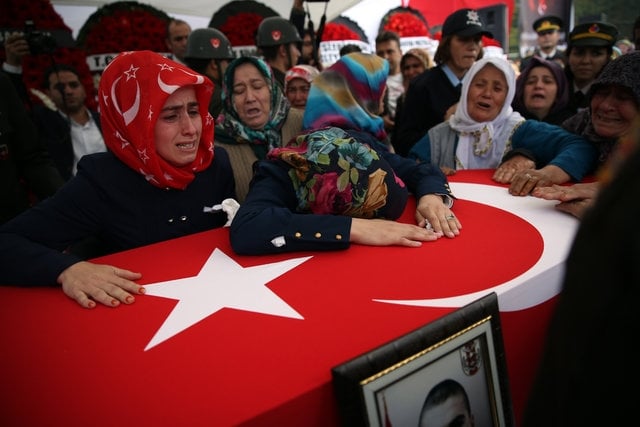 Şehit annesi: "O kadar minyondu ki kamuflaj bol geliyordu" 12