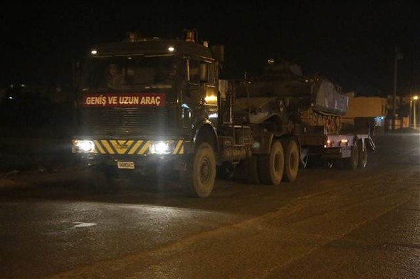 Askeri konvoy Silopi'ye 'Ölürüm Türkiyem' eşliğinde girdi 1