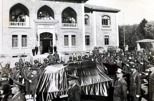 Ulu Önder ebediyete böyle uğurlandı 10