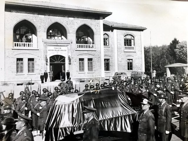 Dolmabahçe'deki son 10 gün 29