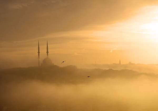 İstanbul'daki yoğun sis bu görüntüleri oluşturdu 1