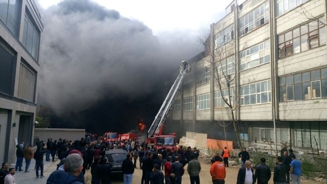 İstanbul'da büyük yangın! 3