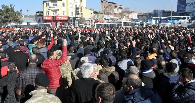 Erzurum şehidini 25 bin kişiyle uğurladı 1