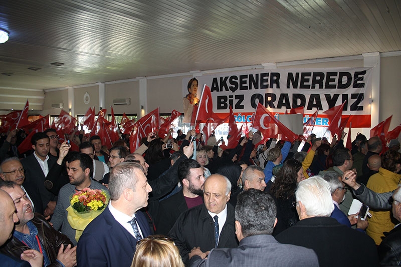 Akşener'in toplantısından en çarpıcı kareler 17