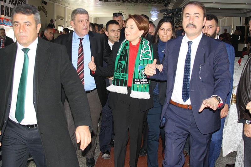 Akşener'in toplantısından en çarpıcı kareler 9