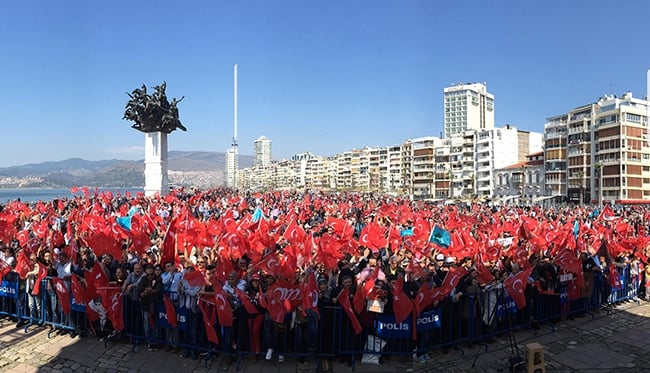 İzmir'de on binler tek ses oldu: Diktatörlüğe HAYIR! 1