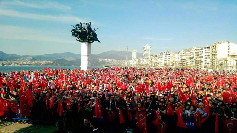 İzmir'de on binler tek ses oldu: Diktatörlüğe HAYIR! 4