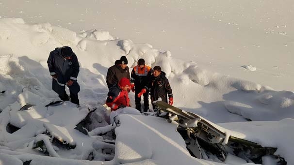 12 şehit verdiğimiz kazada enkaza böyle ulaştılar 6