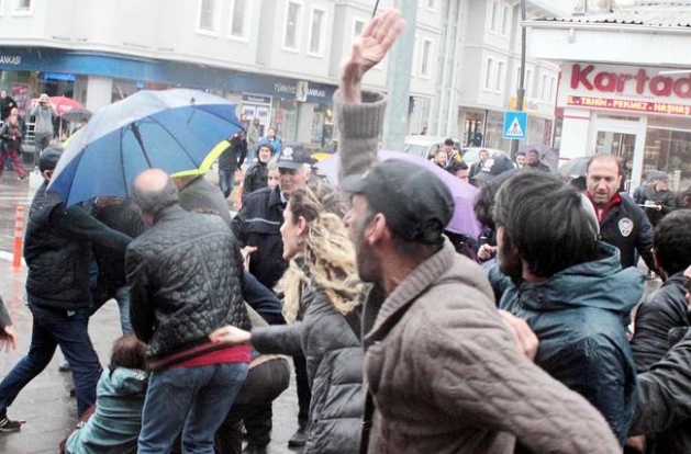 YSK protestolarına polis müdahalesi 2