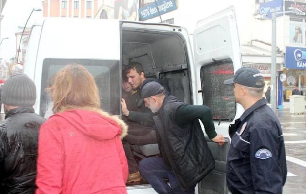 YSK protestolarına polis müdahalesi 7