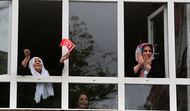 Türk milleti Ata'sına sahip çıktı! 4