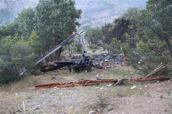 13 askerimiz şehit olmuştu: Kaza yerinden ilk görüntüler 2