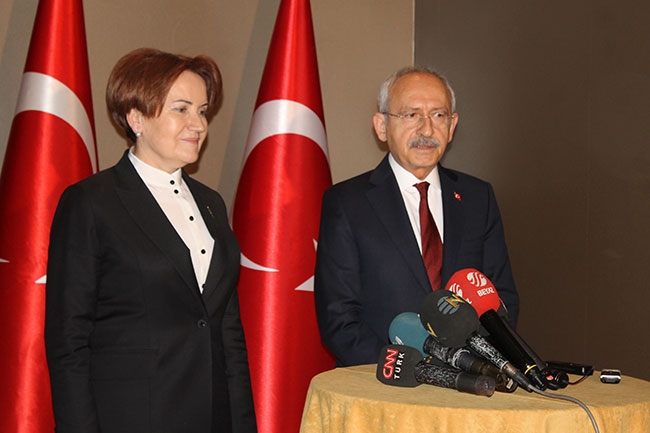 Akşener ve Kılıçdaroğlu iftar yemeğinde bir araya geldi 7