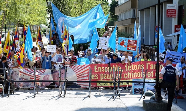 Brüksel'de Uygur Türkleri protestosu! 2