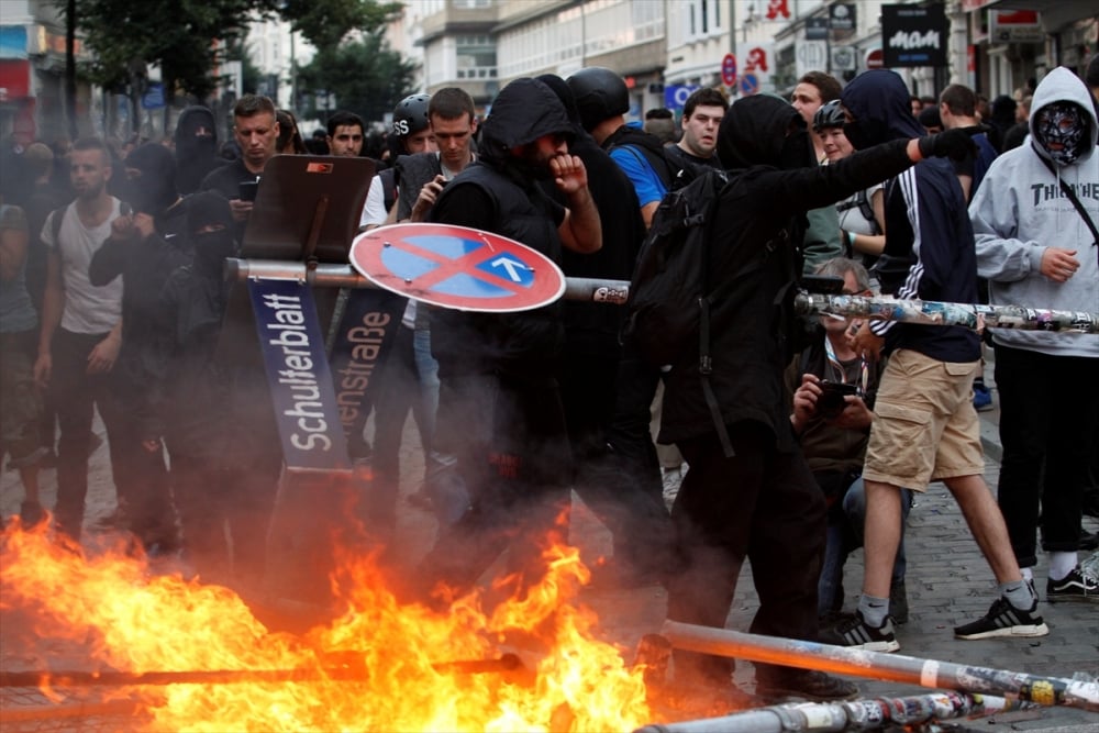 Hamburg'da gerilim tırmandı: Yüzlerce yaralı ve gözaltı var 9